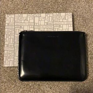 COMME DES GARÇONS Black Glossed Leather Zip Pouch